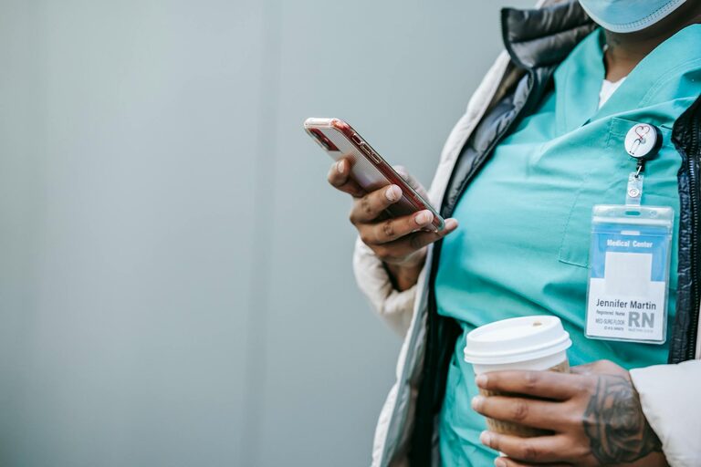 How to Maintain Healthy Phone Habits for Better Wellbeing